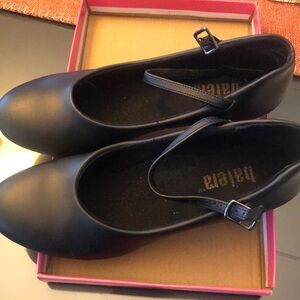 Slightly used Dance character black shoes. Great condition!